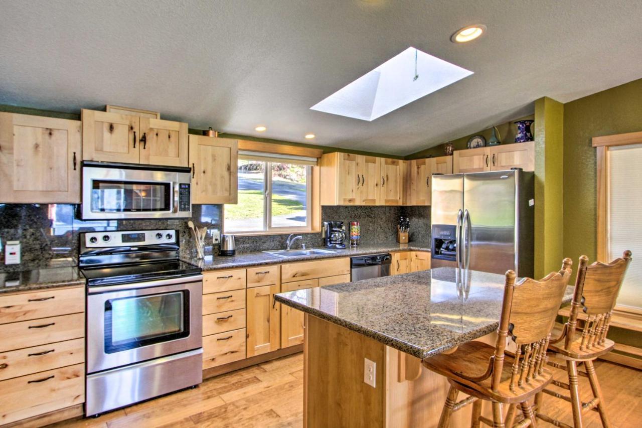 Lakefront Cabin With Stunning Mountain Views And Dock! Mineral Exterior foto